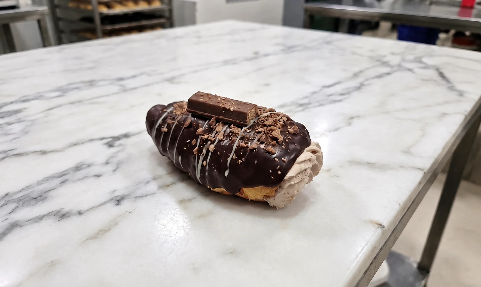 Canuto de KitKat de hojaldre