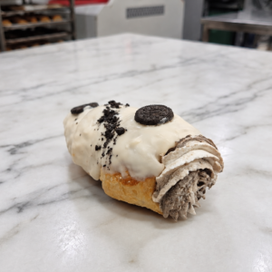Canuto de Oreo de hojaldre